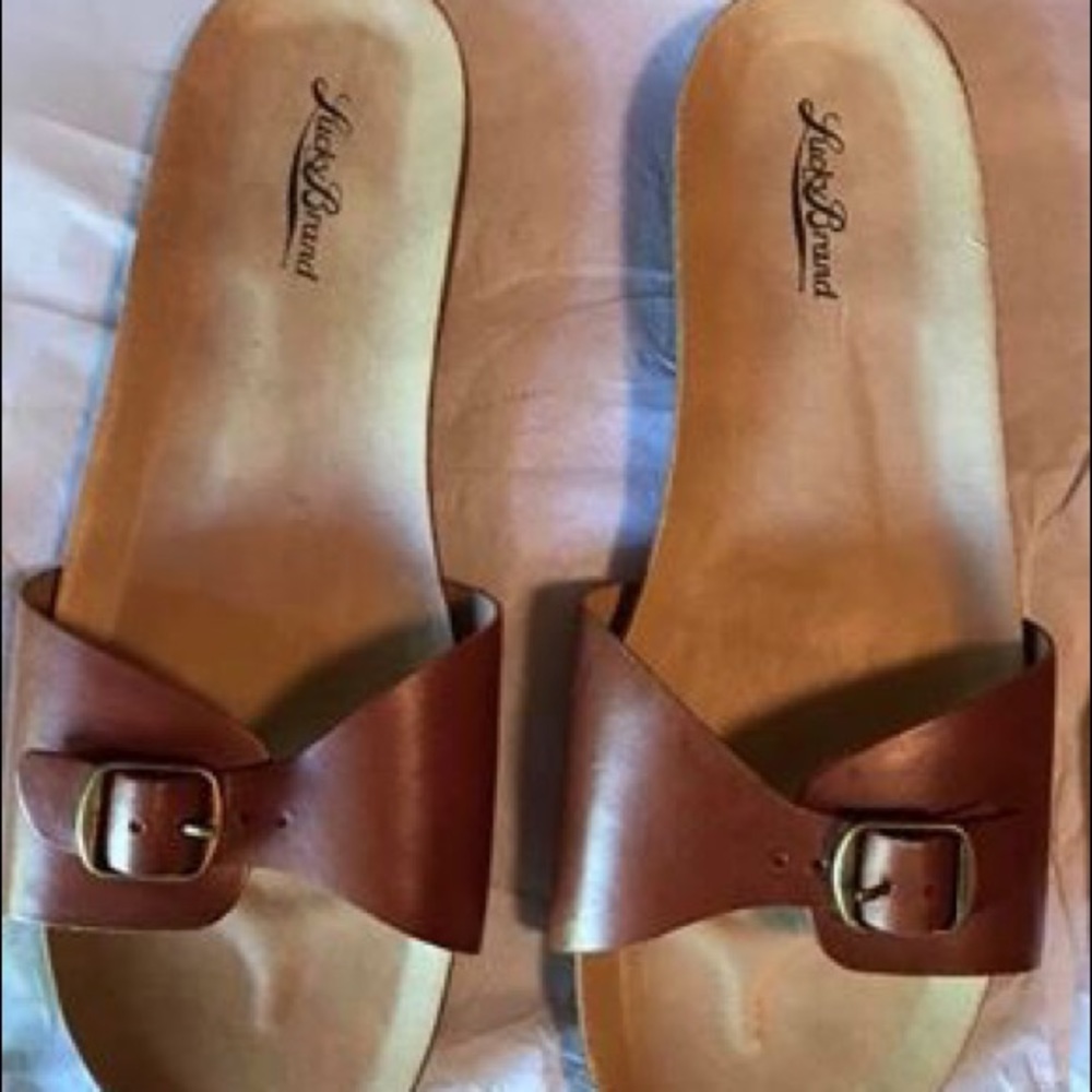 Women’s size 11 Lucky Brand sandals